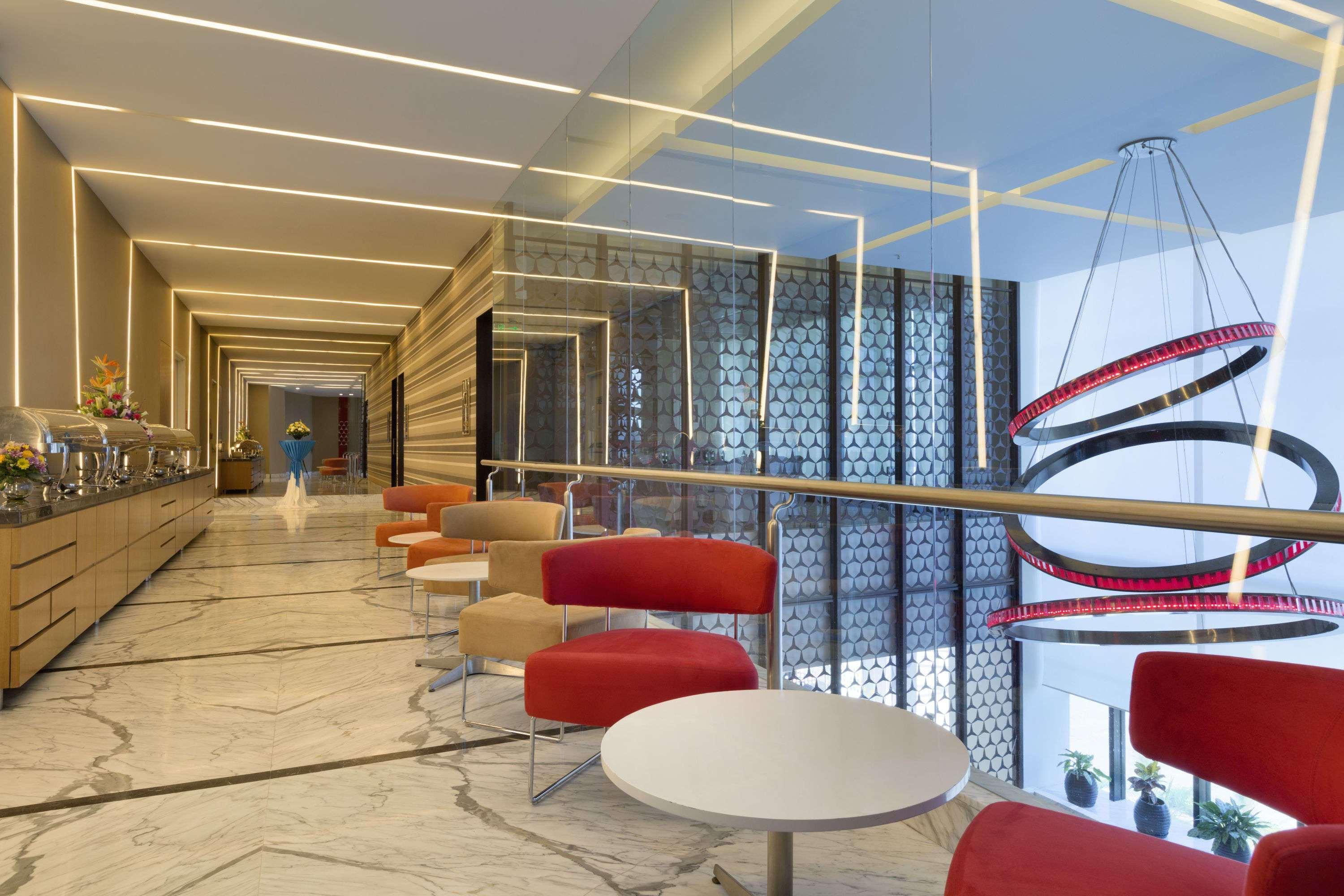 Howard Johnson By Wyndham, Hebbal, Bengaluru Buitenkant foto