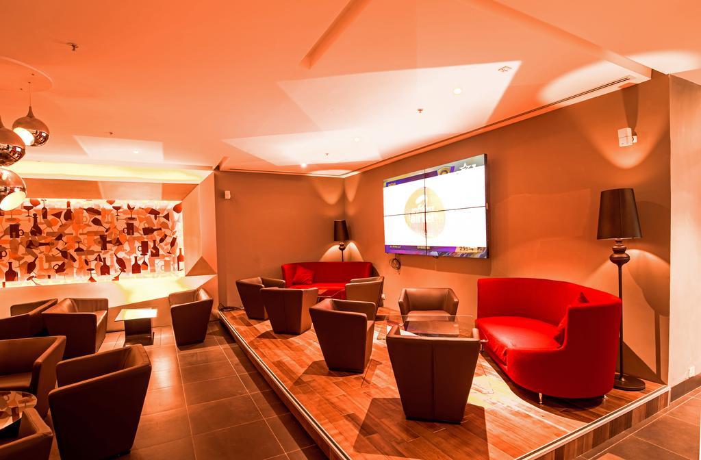 Howard Johnson By Wyndham, Hebbal, Bengaluru Buitenkant foto