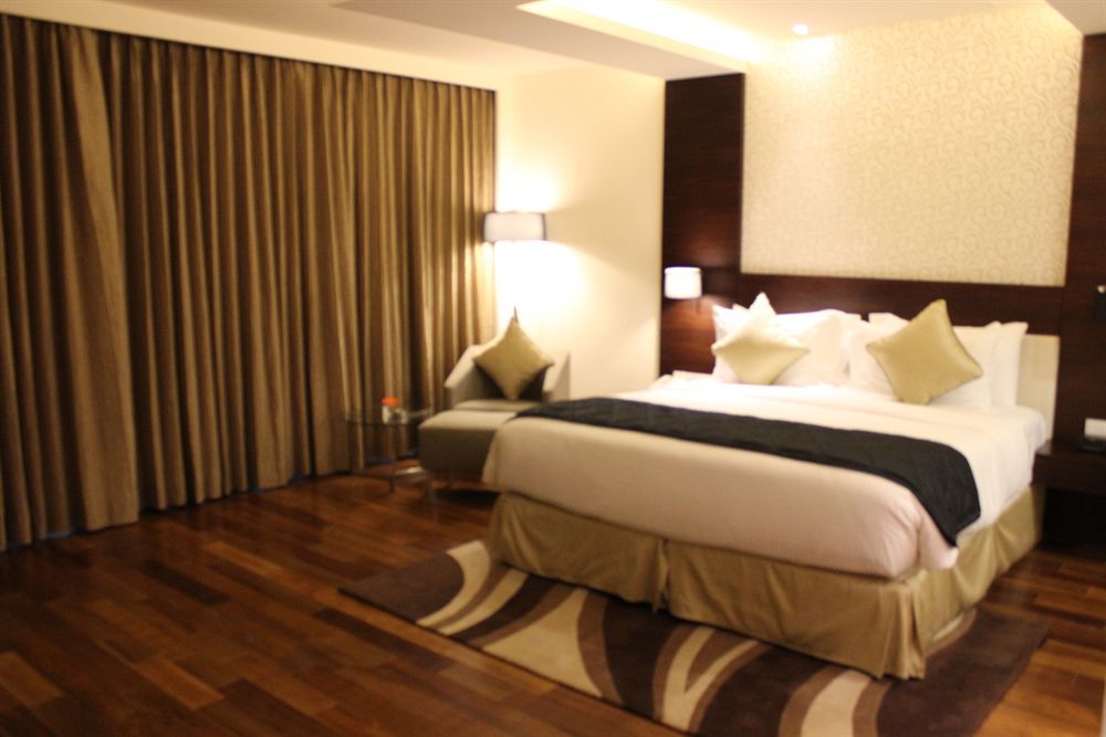 Howard Johnson By Wyndham, Hebbal, Bengaluru Buitenkant foto