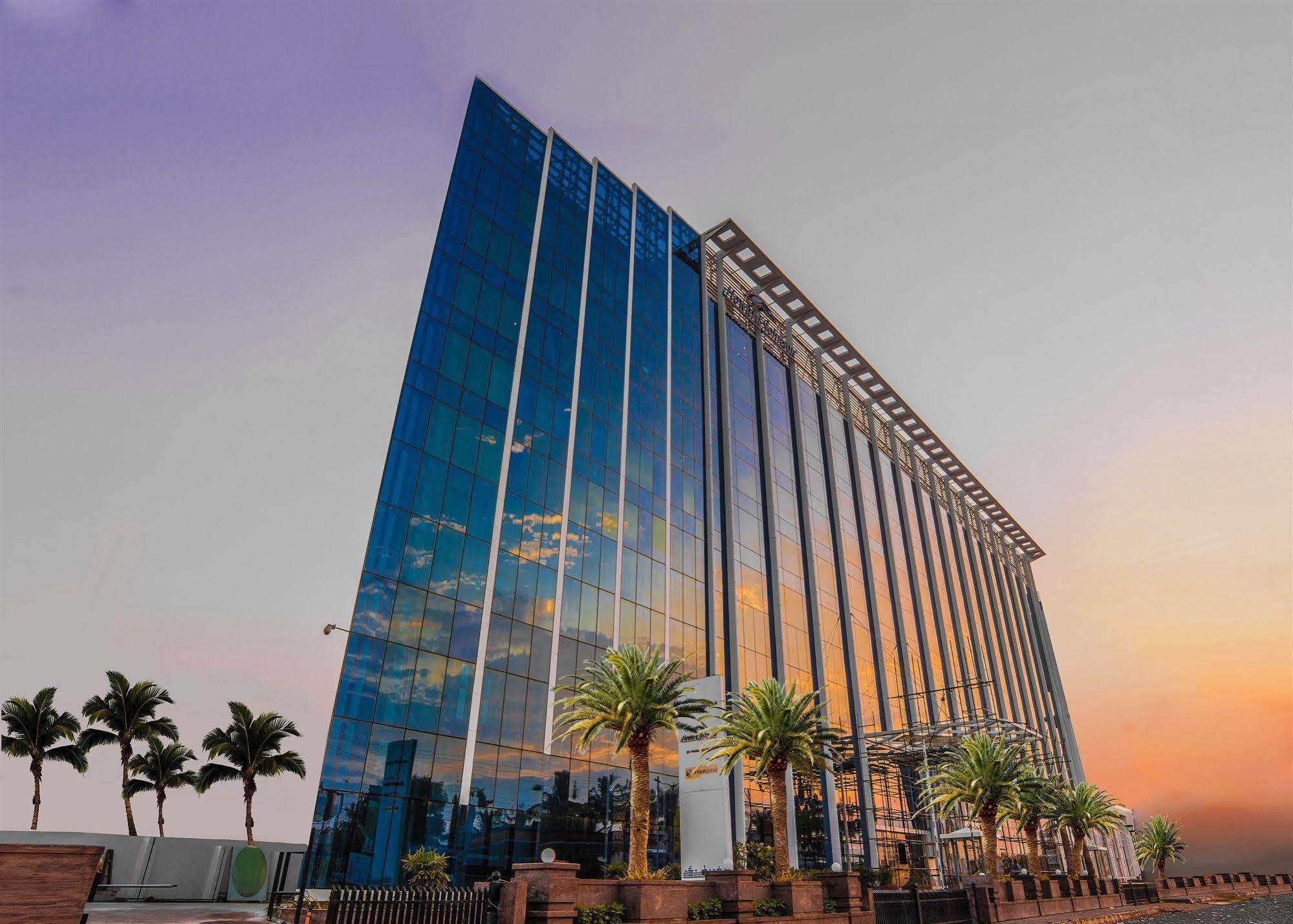 Howard Johnson By Wyndham, Hebbal, Bengaluru Buitenkant foto