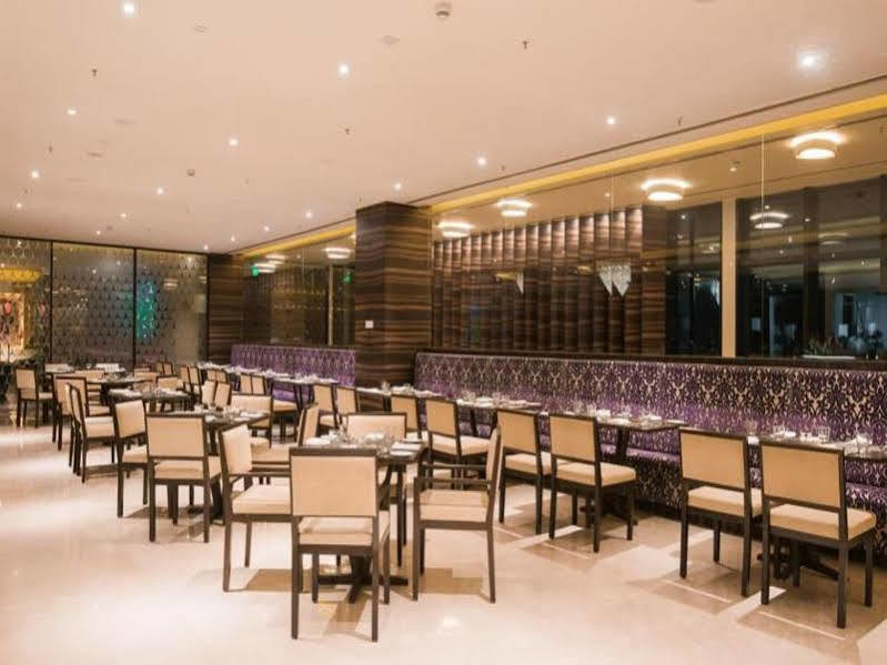 Howard Johnson By Wyndham, Hebbal, Bengaluru Buitenkant foto