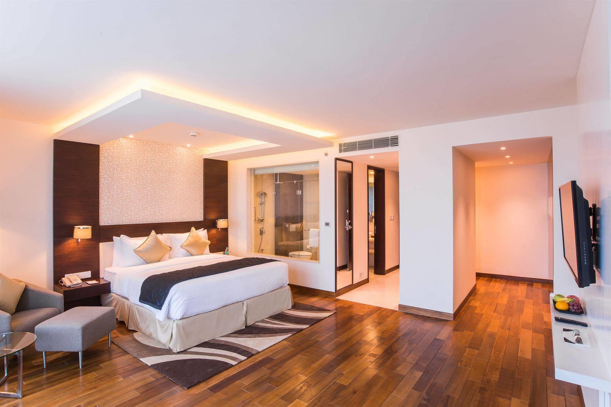 Howard Johnson By Wyndham, Hebbal, Bengaluru Buitenkant foto
