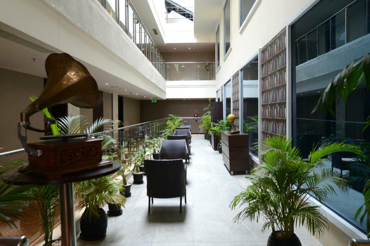Howard Johnson By Wyndham, Hebbal, Bengaluru Buitenkant foto